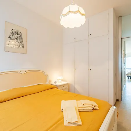 Mina House - Fronte Mare Con Ampia Terrazza E Garage Apartamento