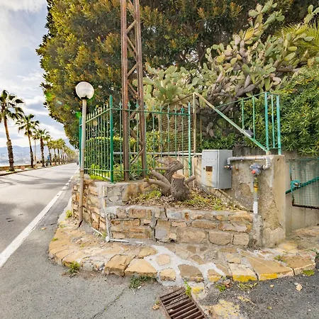 Apartament Mina House - Fronte Mare Con Ampia Terrazza E Garage